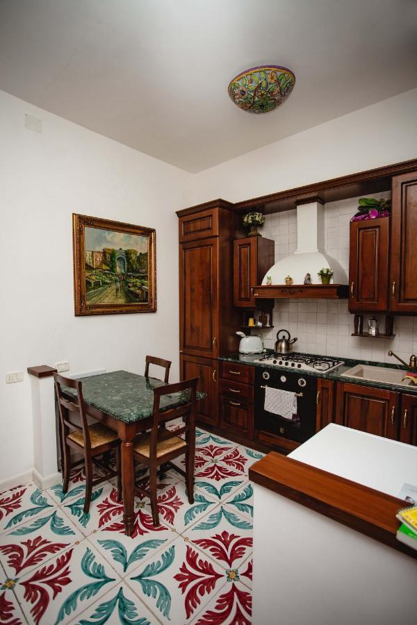 Hotel Delfini Trevi House Rzym Zewnętrze zdjęcie