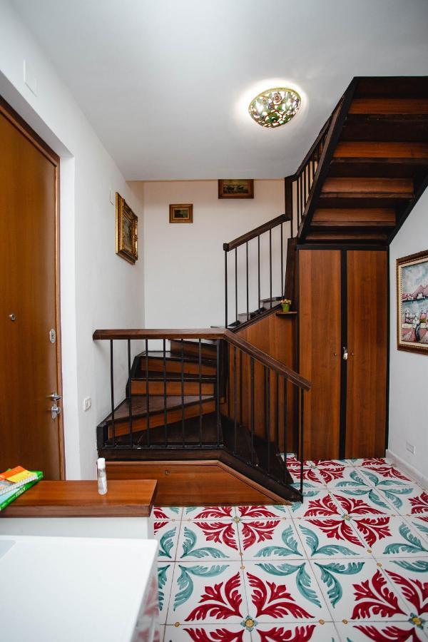 Hotel Delfini Trevi House Rzym Zewnętrze zdjęcie