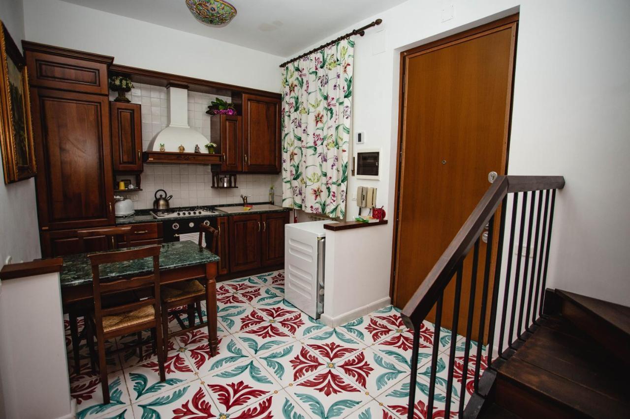 Hotel Delfini Trevi House Rzym Zewnętrze zdjęcie